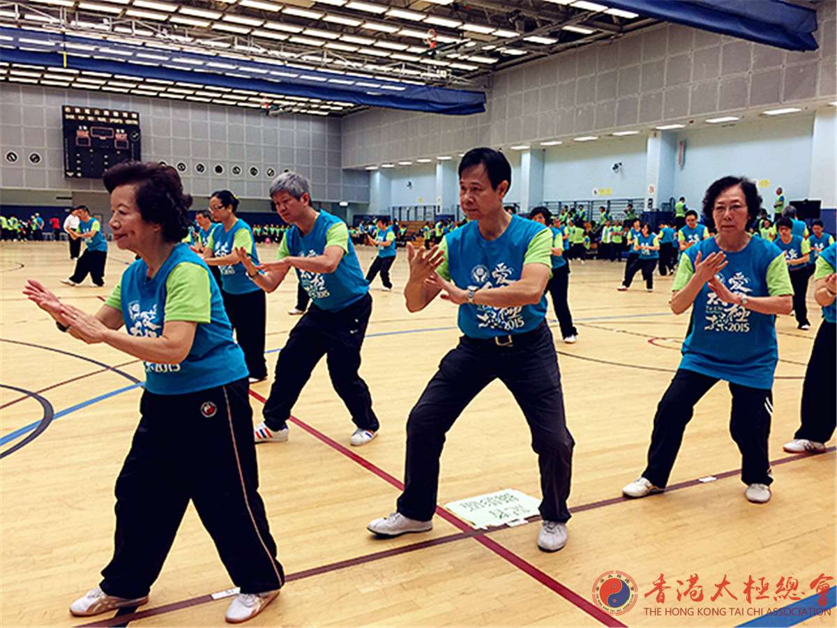 2015爱心太极操02